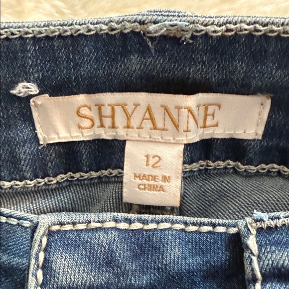 Shyanne Girls Denim with embroidered pocket - Picture 3 of 5